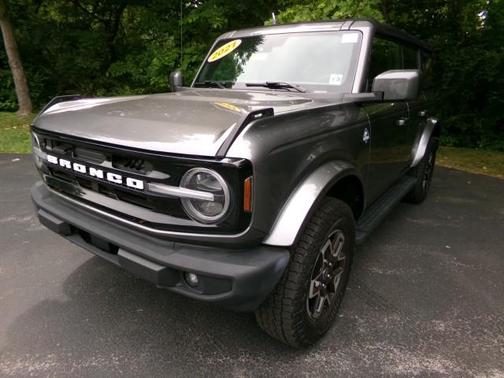 Carbonized Gray Metallic 2021 Ford Bronco Outer Banks