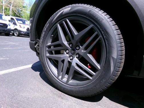 Agate Black Metallic 2026 Ford Explorer ST-Line