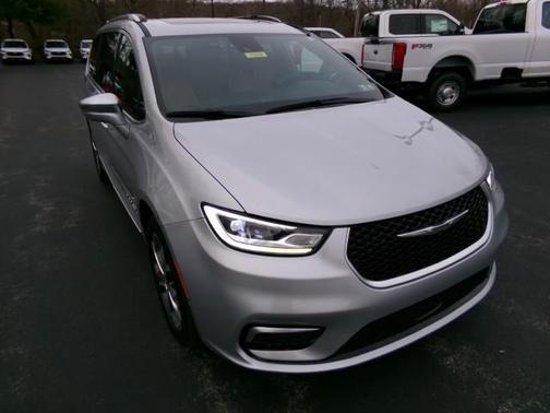 2024 Chrysler Pacifica L