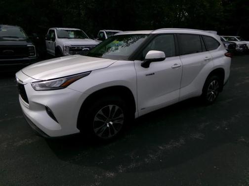 2020 Toyota Highlander Hybrid XLE