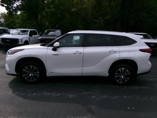 2020 Toyota Highlander Hybrid XLE