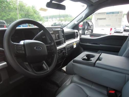 2025 Ford F-450 XL