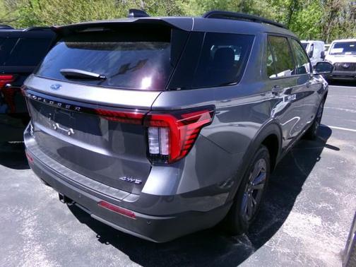 Carbonized Gray Metallic 2026 Ford Explorer Active
