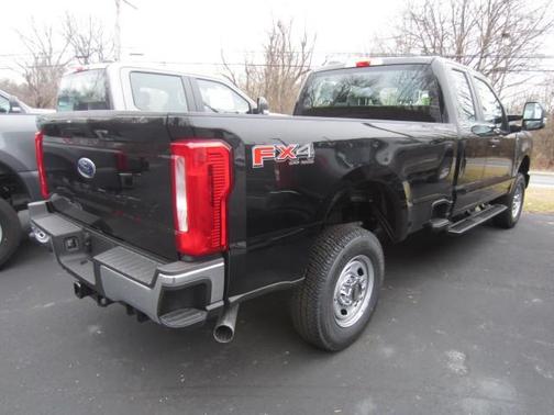 2025 Ford F-250 XL