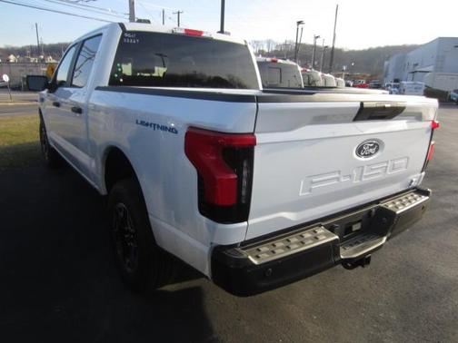 2024 Ford F-150 Lightning Pro