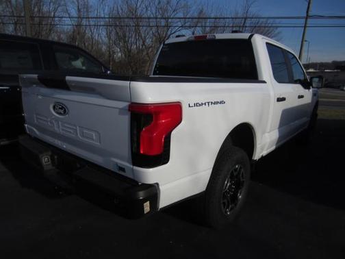 2024 Ford F-150 Lightning Pro