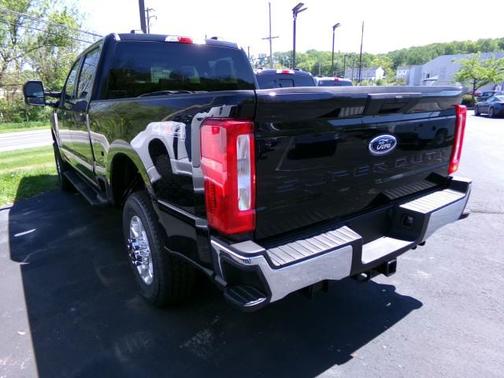 Agate Black Metallic 2026 Ford F-250 XLT