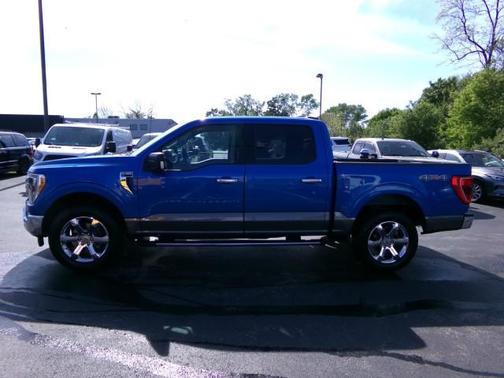 Velocity Blue Metallic 2021 Ford F-150 XLT