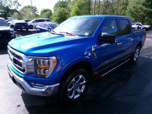 Velocity Blue Metallic 2021 Ford F-150 XLT