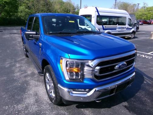 Velocity Blue Metallic 2021 Ford F-150 XLT