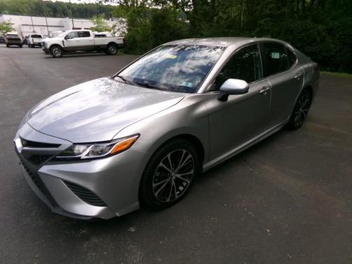 Celestial Silver Metallic 2019 Toyota Camry LE