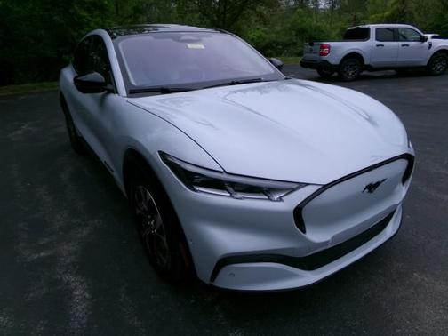 Space White Metallic 2021 Ford Mustang Mach-E Premium