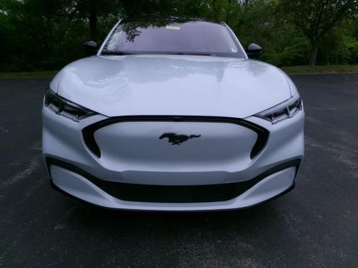 Space White Metallic 2021 Ford Mustang Mach-E Premium