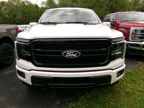 Star White Metallic Tri-Coat 2026 Ford F-150 Lariat