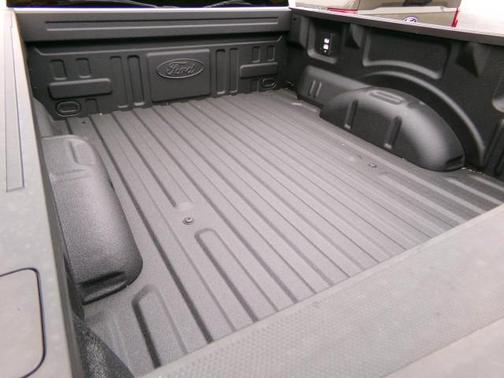 Star White Metallic Tri-Coat 2026 Ford F-150 Lariat