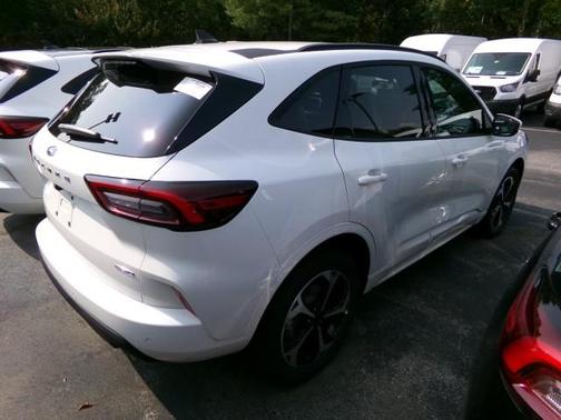 2025 Ford Escape ST-Line Elite