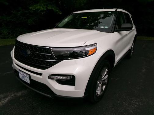 WHITE 2023 Ford Explorer XLT