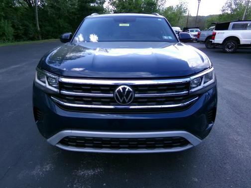 Pacific Blue Metallic 2021 Volkswagen Atlas Cross Sport 3.6L V6 SE w/Technology