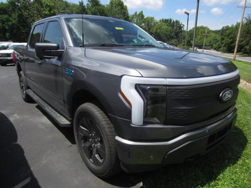 2025 Ford F-150 Lightning Flash