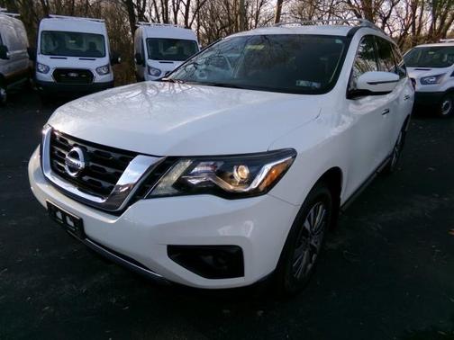 2019 Nissan Pathfinder S