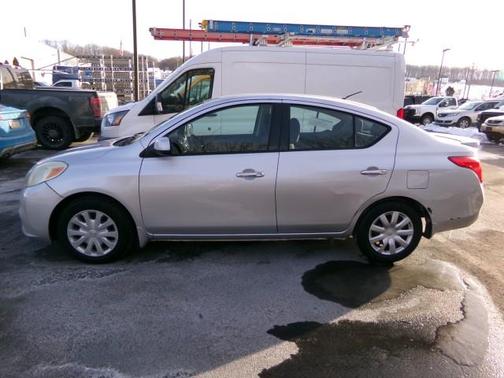 2014 Nissan Versa 1.6 SV