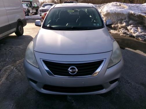 2014 Nissan Versa 1.6 SV