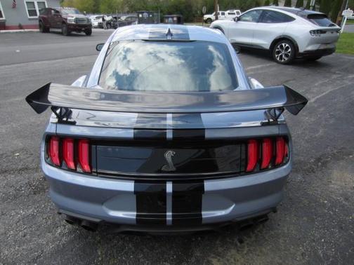 2022 Ford Shelby GT500 Base