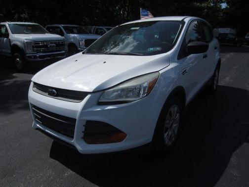 2014 Ford Escape S