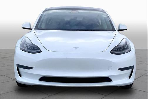 Pearl White Multi-Coat 2023 Tesla Model 3 Standard Range