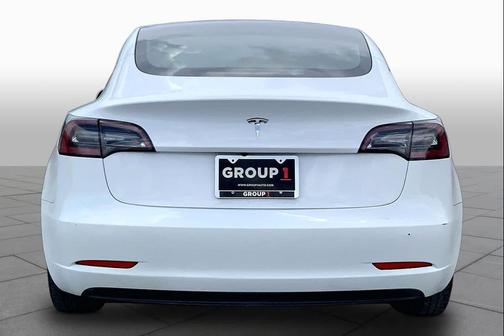 Pearl White Multi-Coat 2023 Tesla Model 3 Standard Range