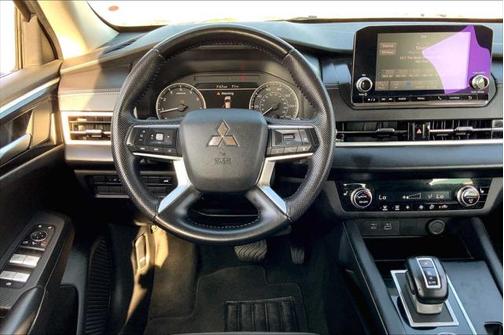 2023 Mitsubishi Outlander SE Special Edition 2WD