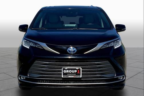 2021 Toyota Sienna Limited 7-Passenger