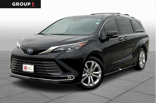 2024 Toyota Sienna Platinum 7 Passenger
