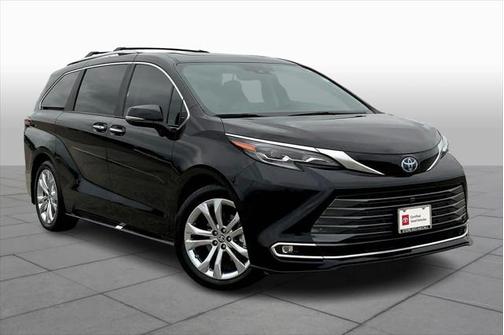 2024 Toyota Sienna Platinum 7 Passenger