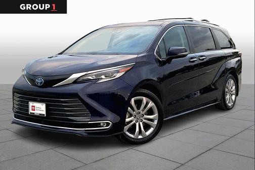 2022 Toyota Sienna Platinum