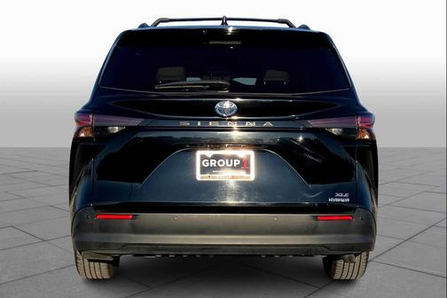 2023 Toyota Sienna XLE 8 Passenger