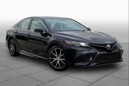 Midnight Black Metallic 2021 Toyota Camry SE