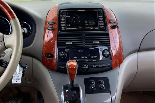 2010 Toyota Sienna XLE