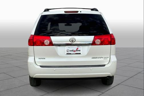 2010 Toyota Sienna XLE