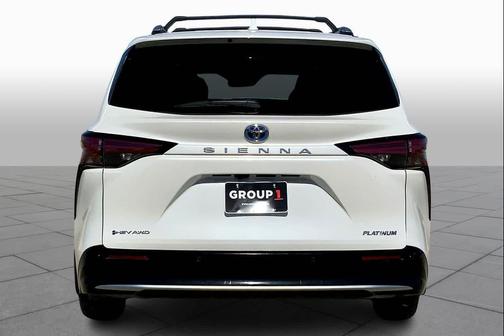 2025 Toyota Sienna Platinum
