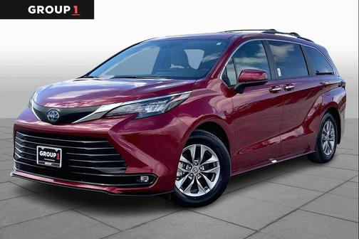 2025 Toyota Sienna XLE