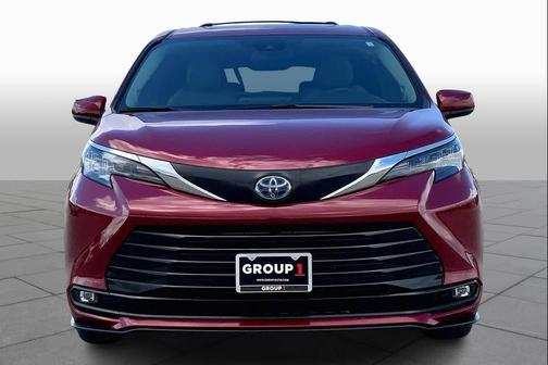 2025 Toyota Sienna XLE