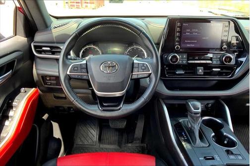 2022 Toyota Highlander XSE