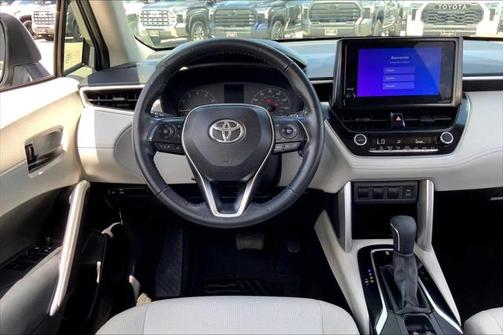 2023 Toyota Corolla Cross LE