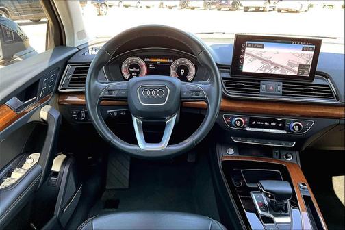 2023 Audi Q5 40 Premium Plus