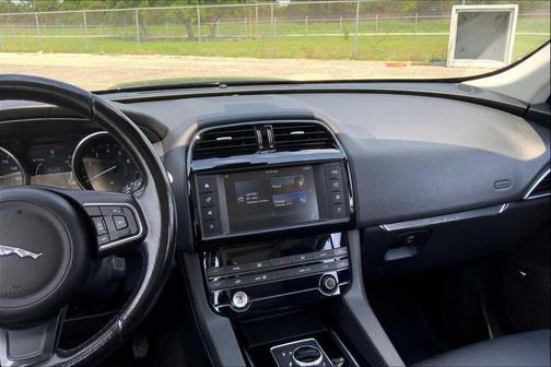 2017 Jaguar F-PACE 35t