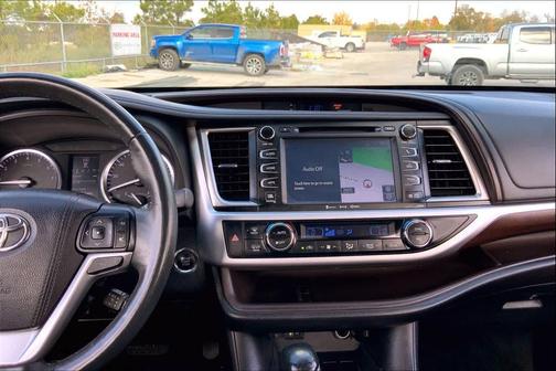 2016 Toyota Highlander Limited Platinum