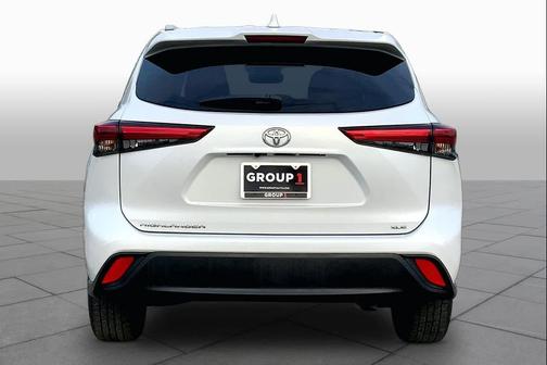 Wind Chill Pearl 2023 Toyota Highlander XLE