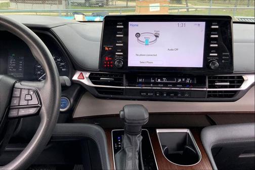 2024 Toyota Sienna LE