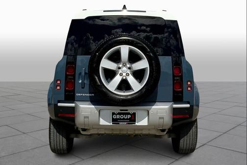 2024 Land Rover Defender 110 P400 S
